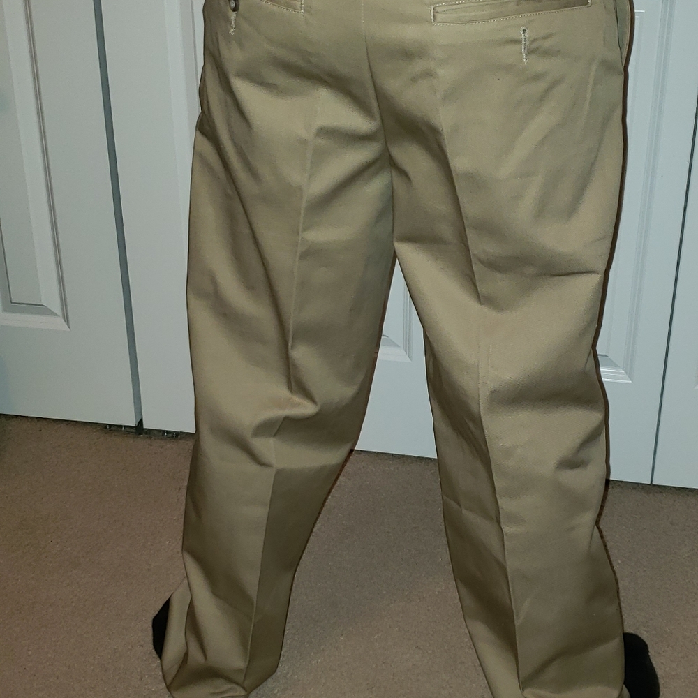 Basic Editions Brand New - Picture 2 of 4